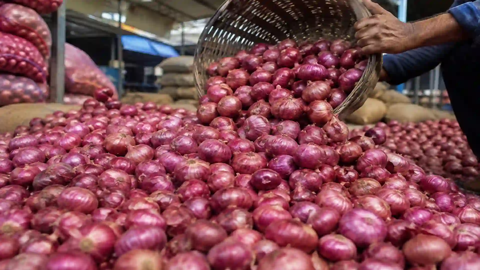 Onion Prices Rise: Why Is the Centre Selling Onions at ₹35/kg?